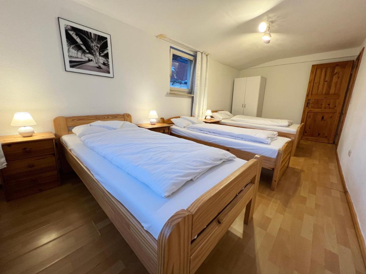 85Qm - Zentrale Lage - Parkplatz Apartman Göttingen Kültér fotó